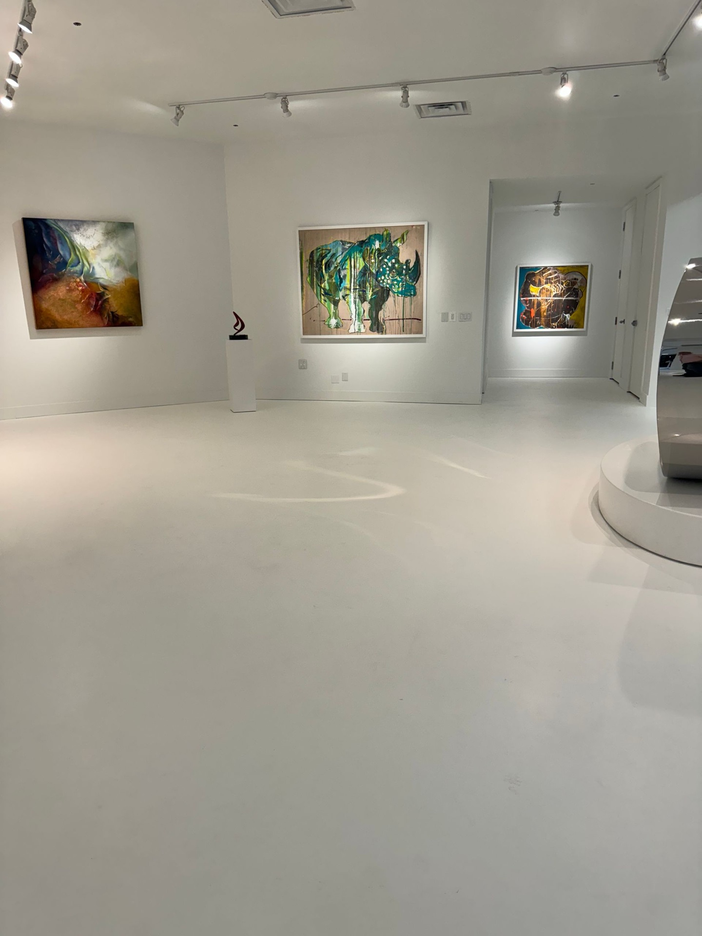 Garage floor with flake broadcast
